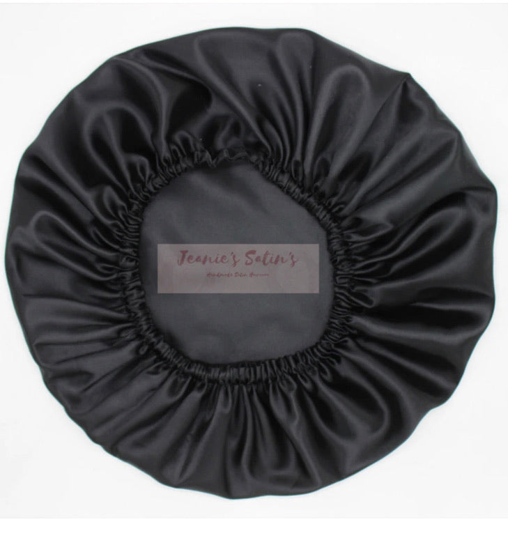 Jeanie’s Satins Plain Medium Bonnets - Black